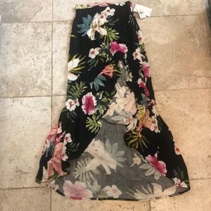 Rip Curl Sweet Aloha Skirt size XS Blk Floral NWT